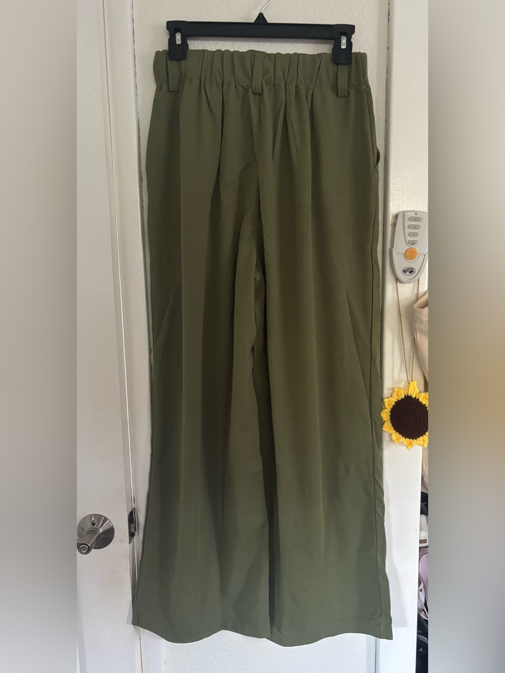HALARA Olive Wide-Leg High-Waist Pants - Picture 6 of 10